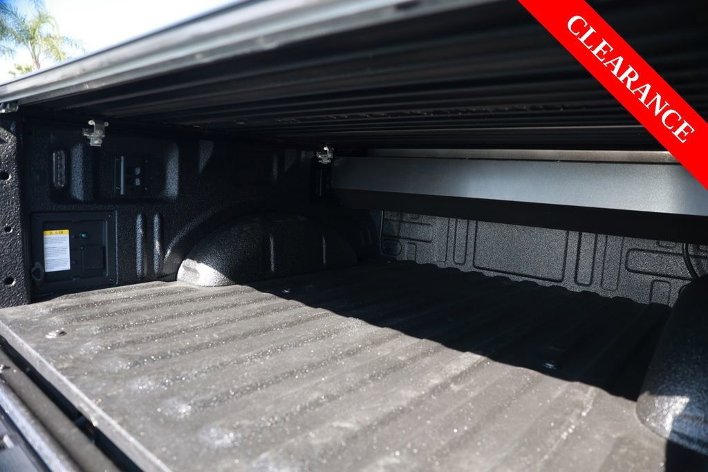 Used 2025 Ford F150 Raptor AWD/4WD image 39