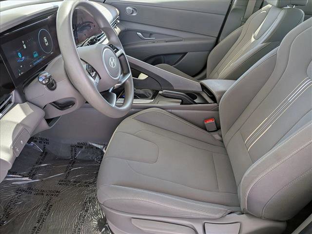 Used 2024 Hyundai Elantra SEL FWD image 16
