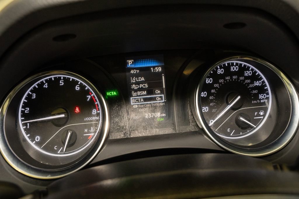 Used 2020 Toyota Camry SE image 16