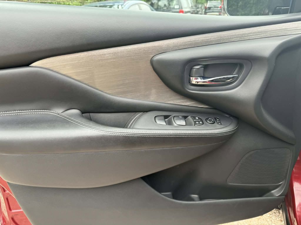 Used 2018 Nissan Murano SV FWD image 30