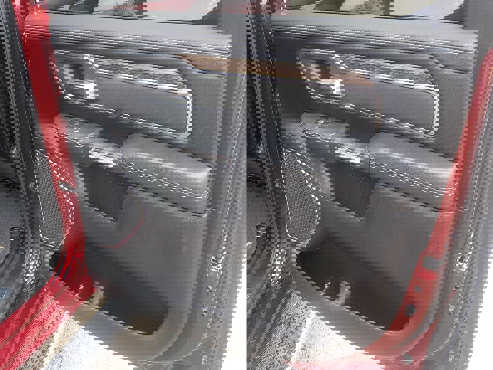 Used 2019 RAM 1500 Laramie image 9