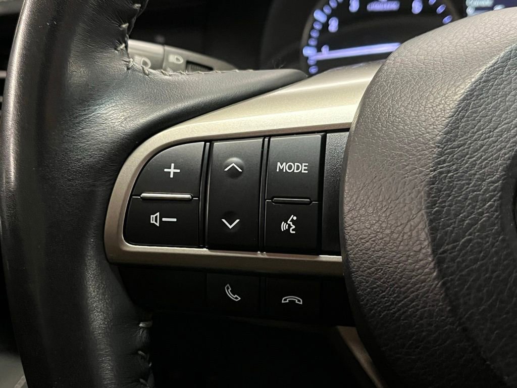 Used 2018 Lexus ES 350 w/ Luxury Package w/Wood Trim image 24