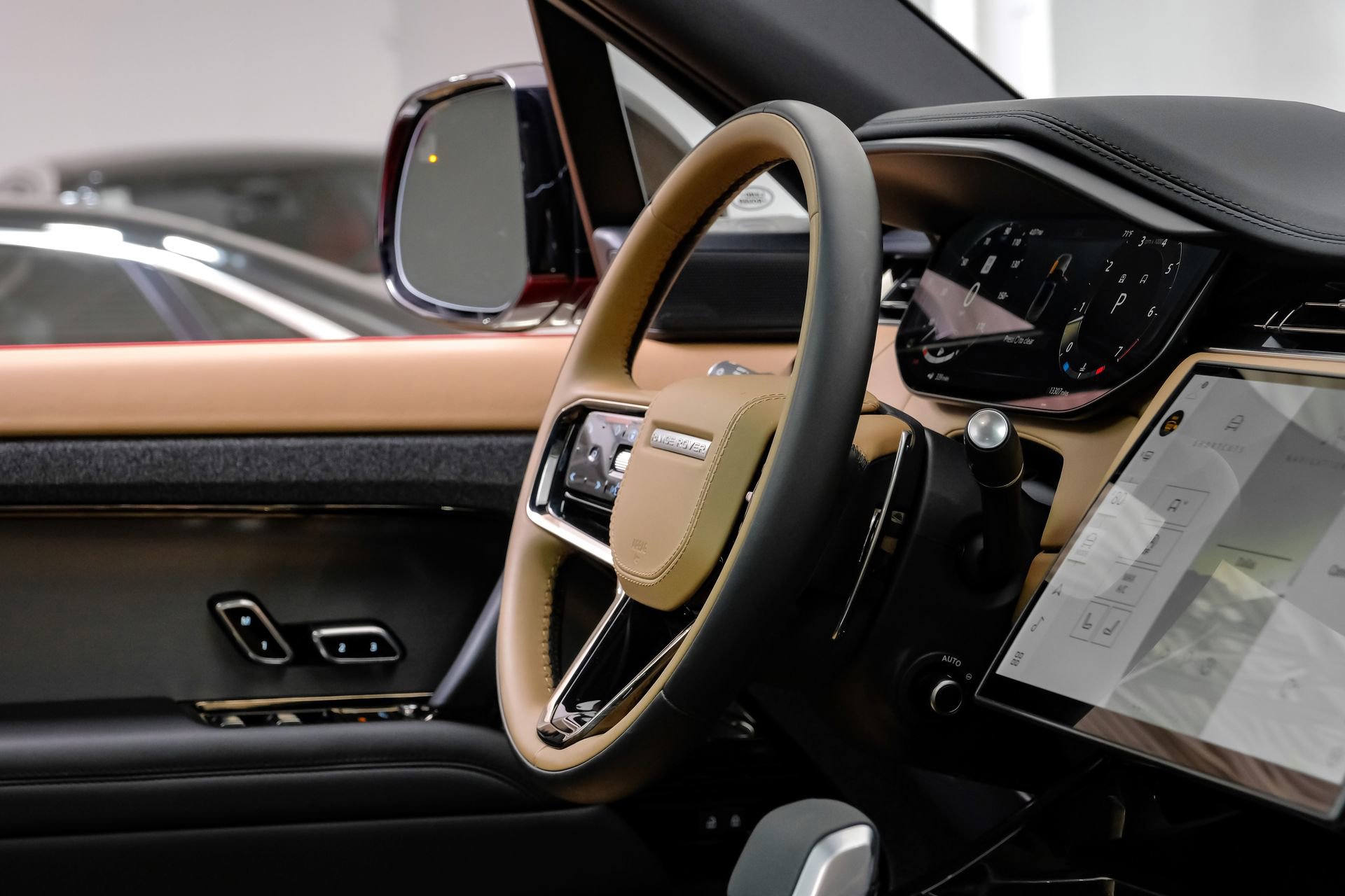 Used 2024 Land Rover Range Rover Sport Dynamic SE image 18