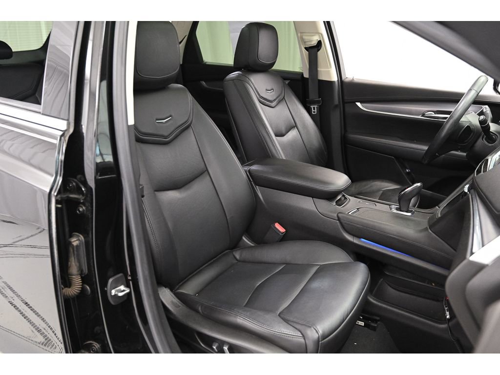 Used 2019 Cadillac XT5 Luxury image 17