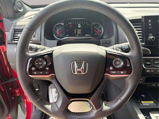 Used 2025 Honda Passport Black Edition image 6