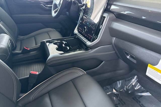 New 2026 GMC Yukon Elevation image 19