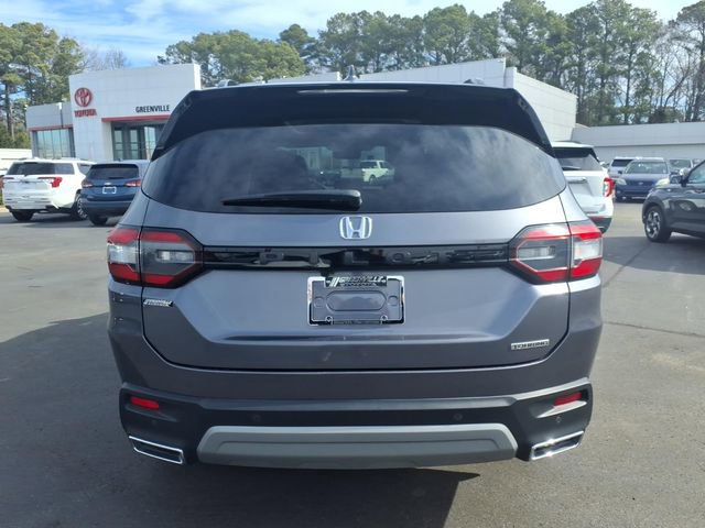 Used 2025 Honda Pilot Touring image 2