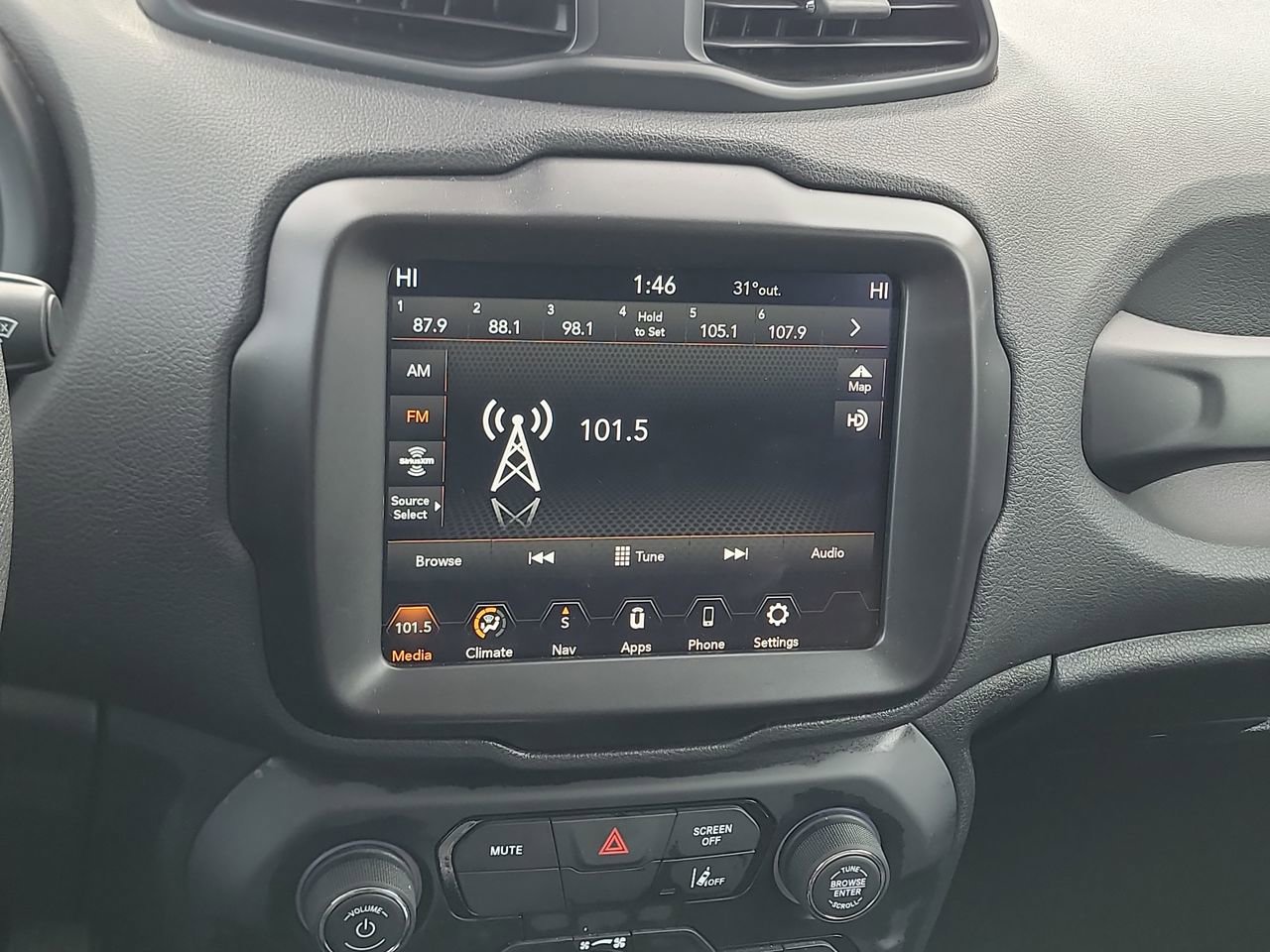 Used 2023 Jeep Renegade Latitude image 16