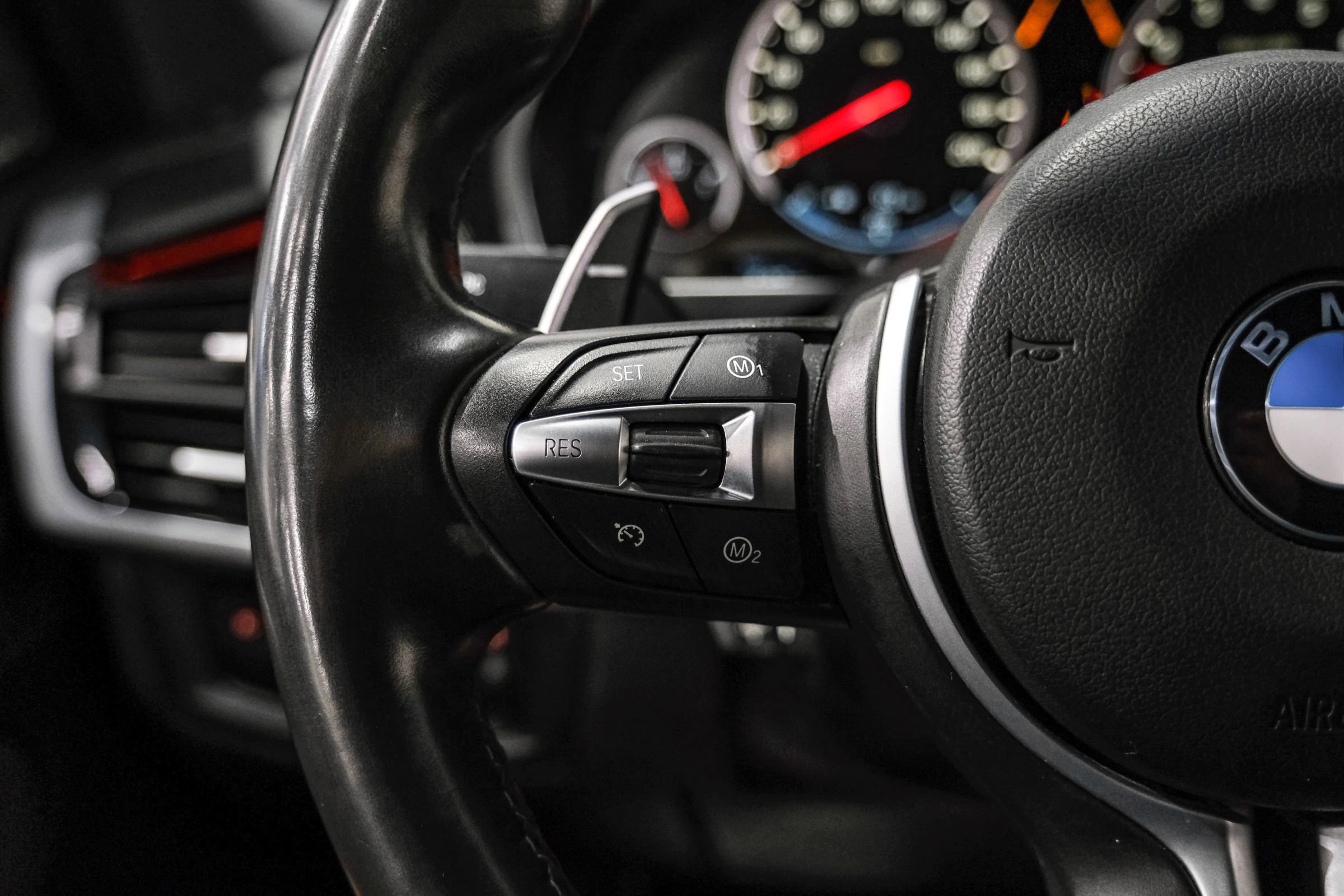 Used 2018 BMW X5 M image 15