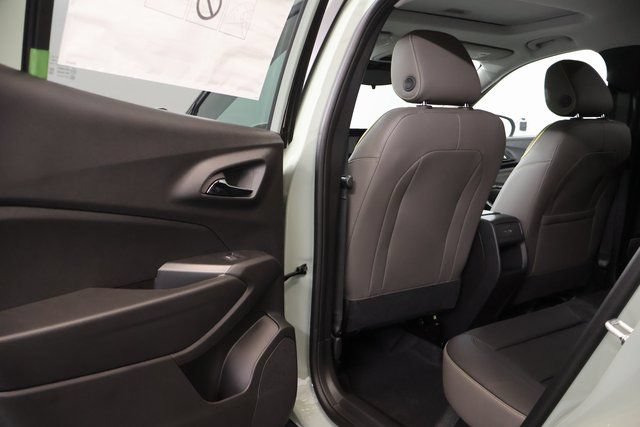 New 2026 Chevrolet Trax ACTIV w/ Sunroof Package FWD image 27