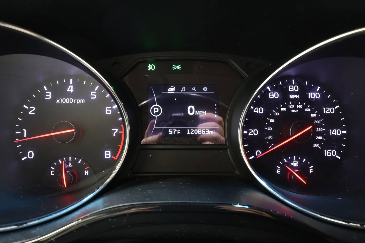 Used 2017 Kia Sedona EX image 8