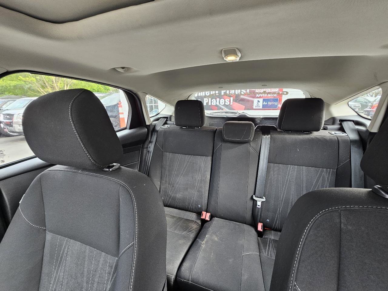 Used 2015 Ford Focus SE FWD image 21