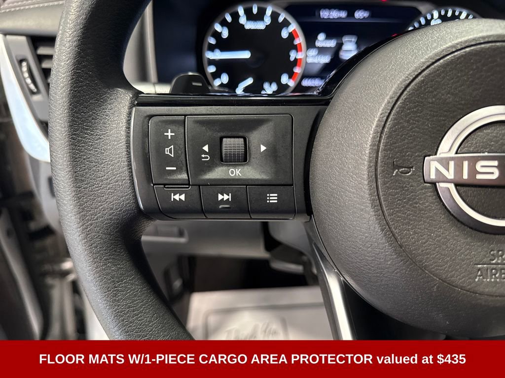 Used 2023 Nissan Rogue SV AWD/4WD image 3