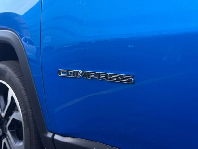 Certified 2022 Jeep Compass Limited image 3