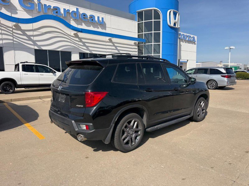 Certified 2023 Honda Passport EX-L image 2