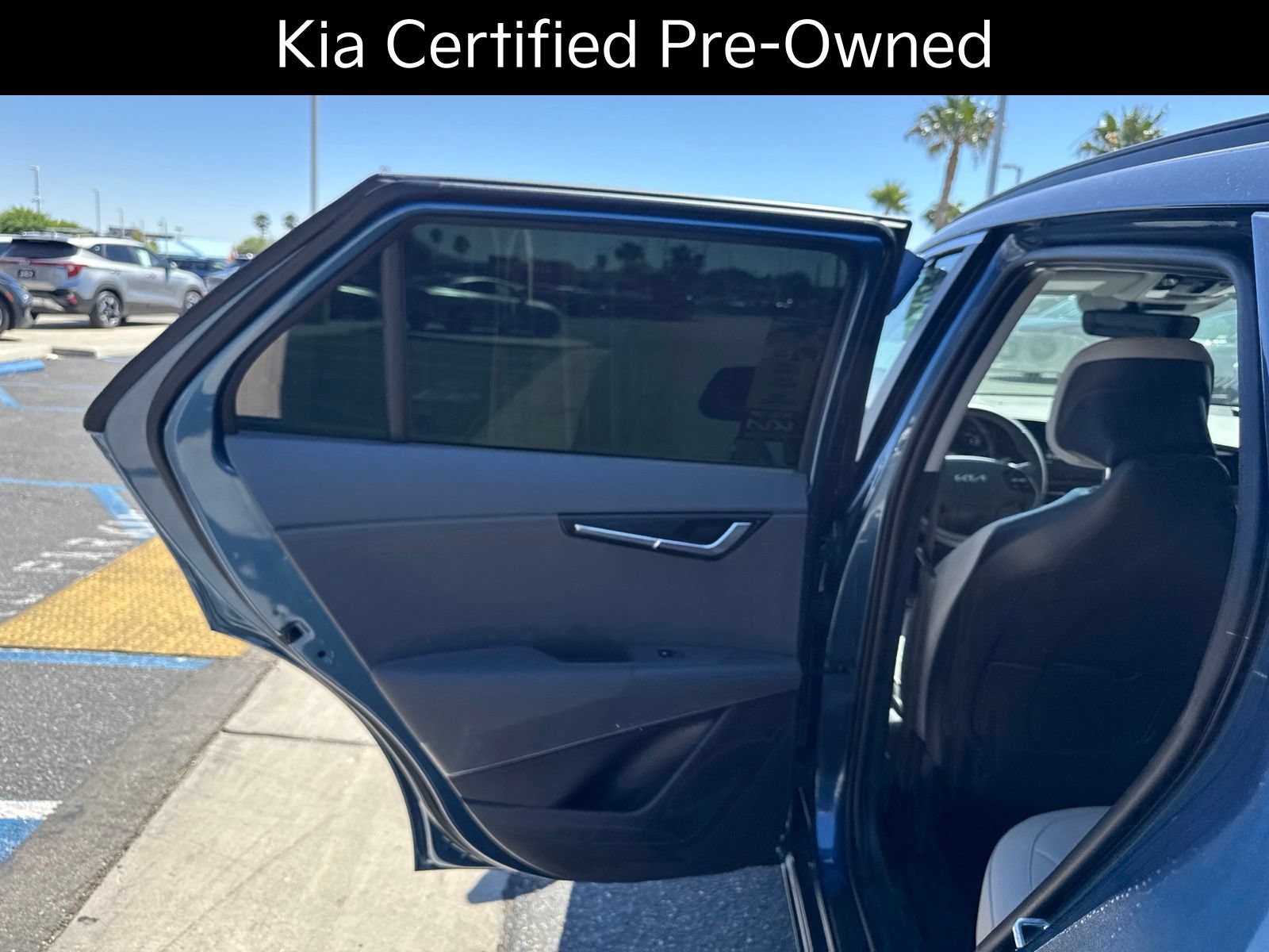 Certified 2025 Kia Niro EX Touring FWD image 20