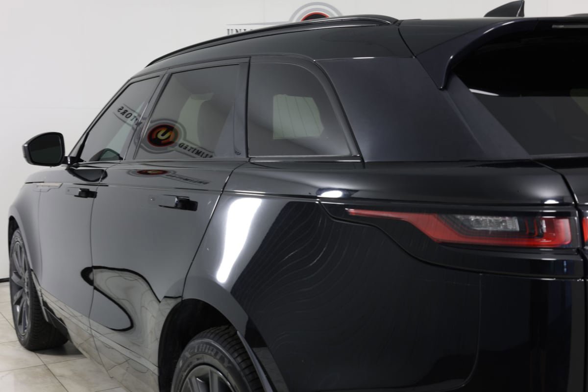 Used 2019 Land Rover Range Rover Velar R-Dynamic SE AWD/4WD image 43