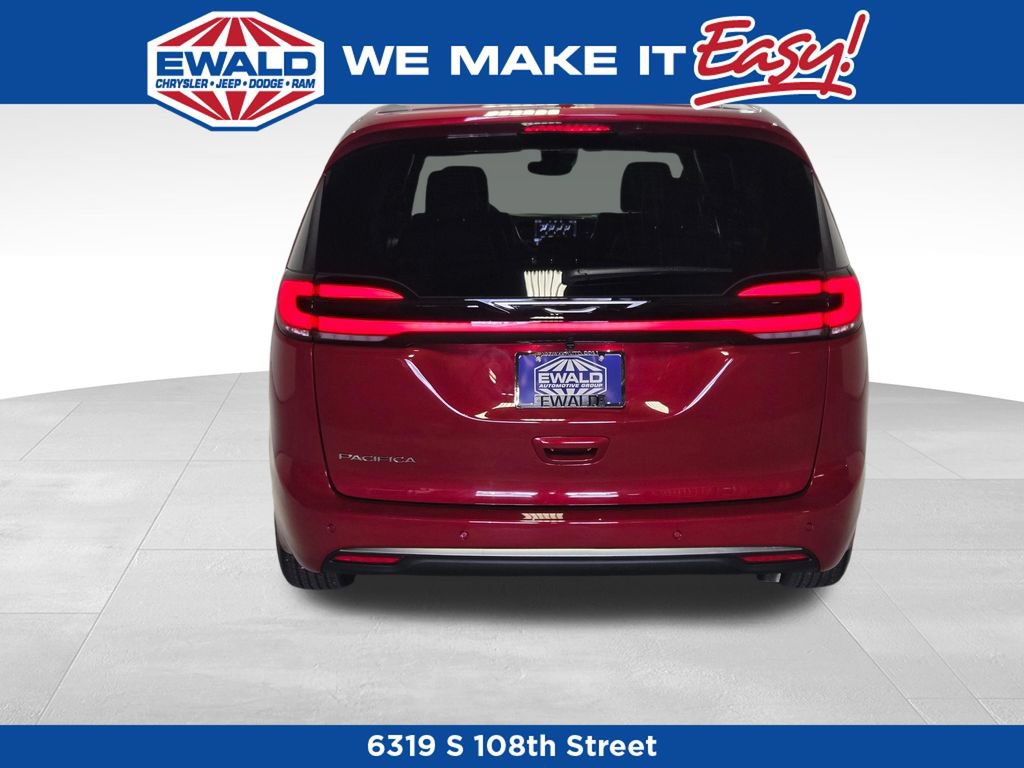 New 2027 Chrysler Pacifica Select FWD image 21