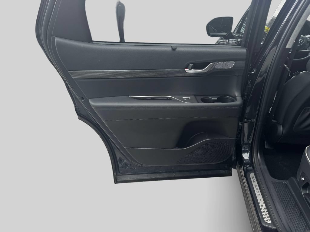 Certified 2024 Hyundai Palisade Limited AWD/4WD image 11