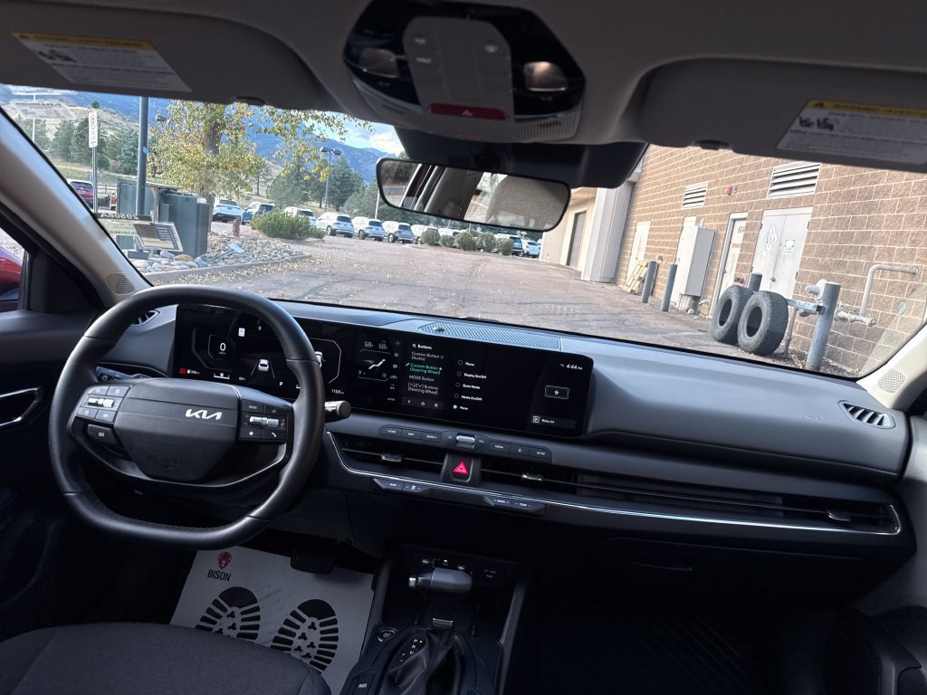 Used 2025 Kia K4 EX FWD image 28