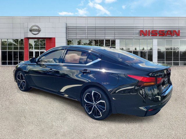Certified 2023 Nissan Altima 2.5 SR w/ SR Premium Package FWD image 5