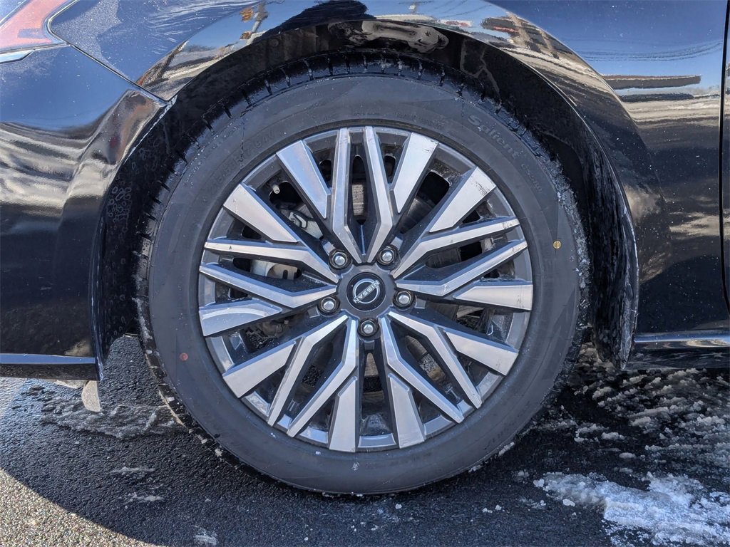 Used 2024 Nissan Altima 2.5 SV image 11