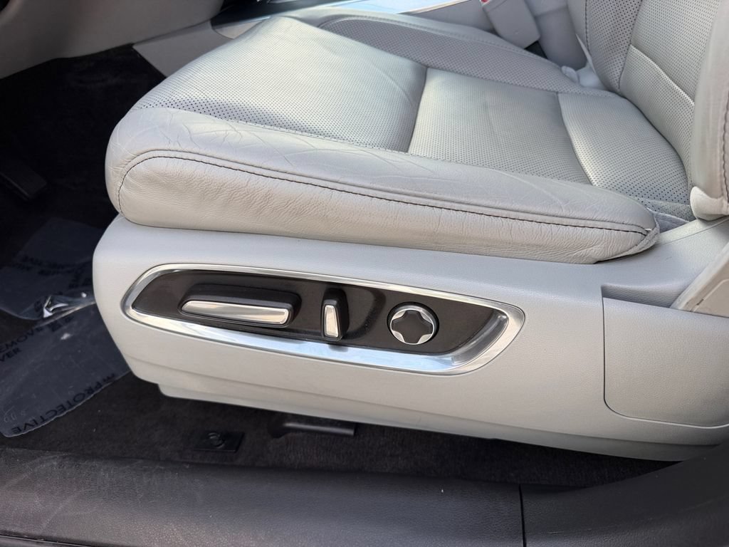 Used 2020 Acura MDX w/ Technology Package AWD/4WD image 17