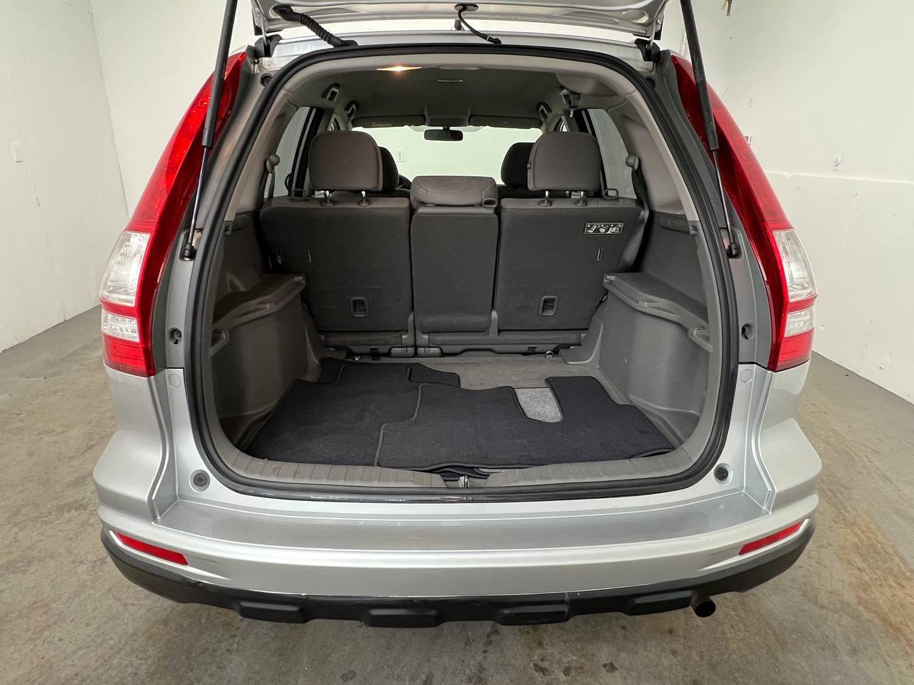 Used 2011 Honda CR-V SE image 24