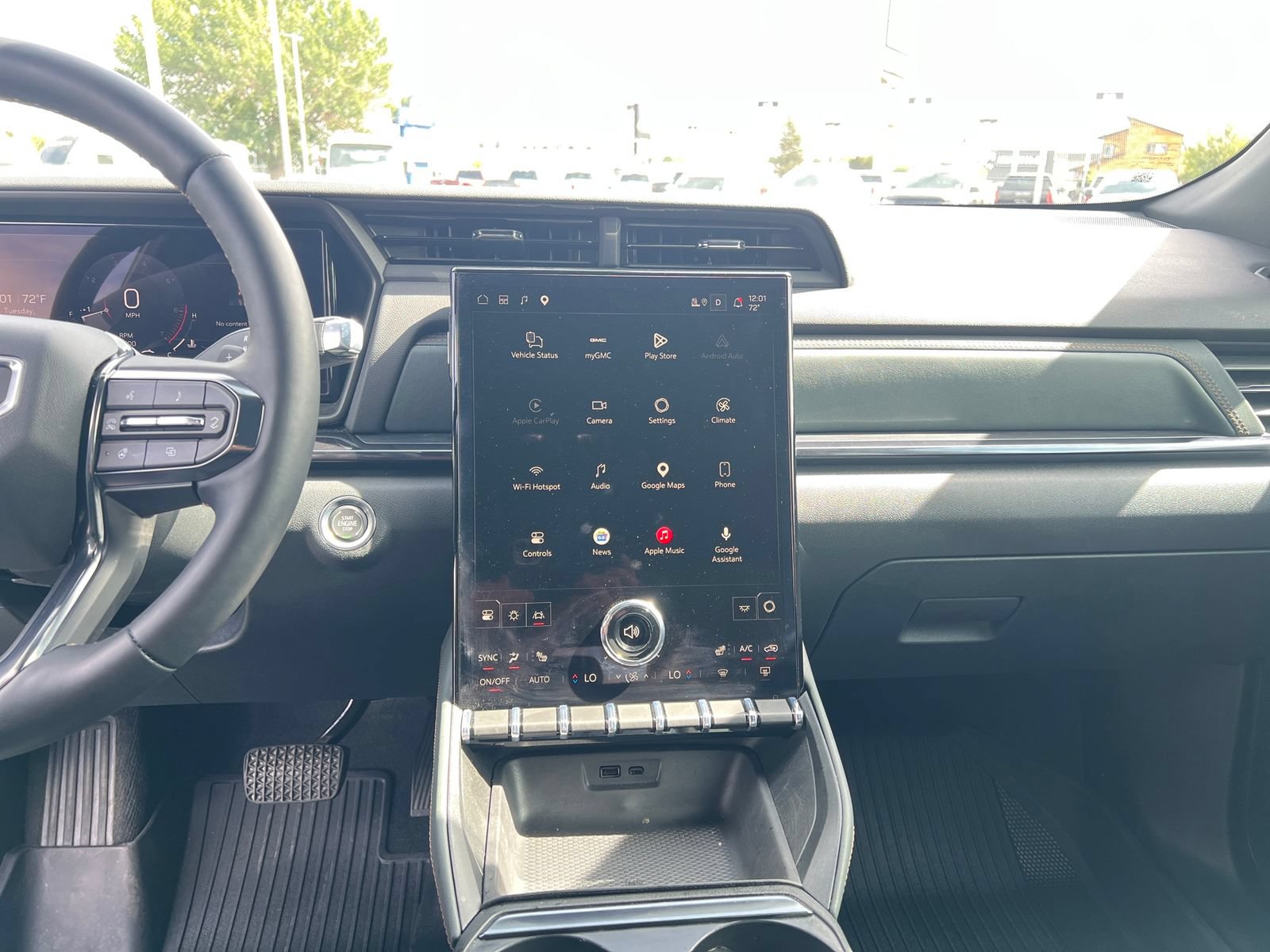 New 2026 GMC Terrain AT4 w/ LPO, Black Badging Package AWD/4WD image 22