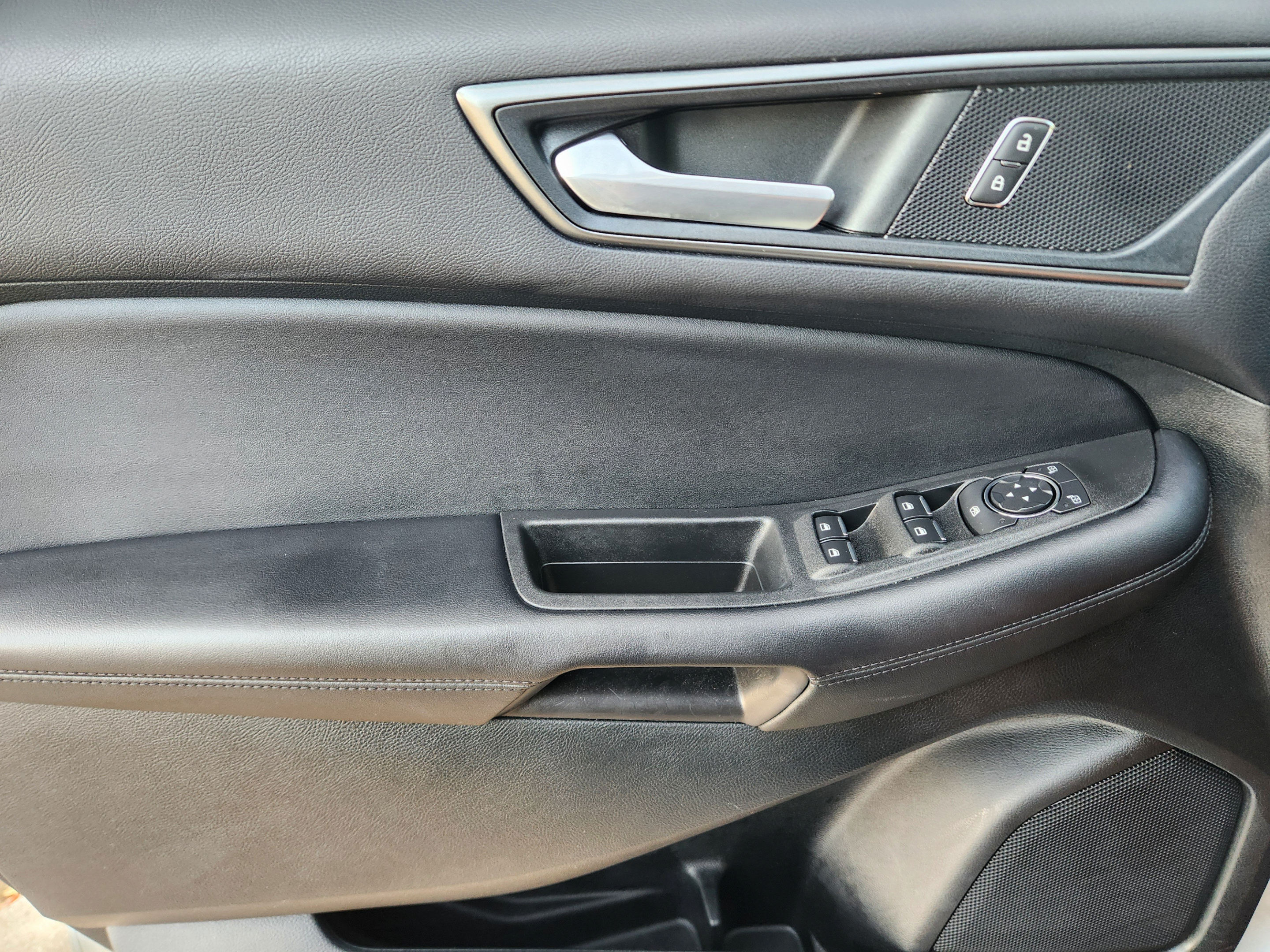 Used 2022 Ford Edge SE AWD/4WD image 18