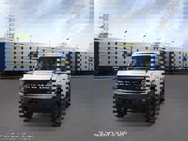 New 2025 Ford Bronco Outer Banks image 2