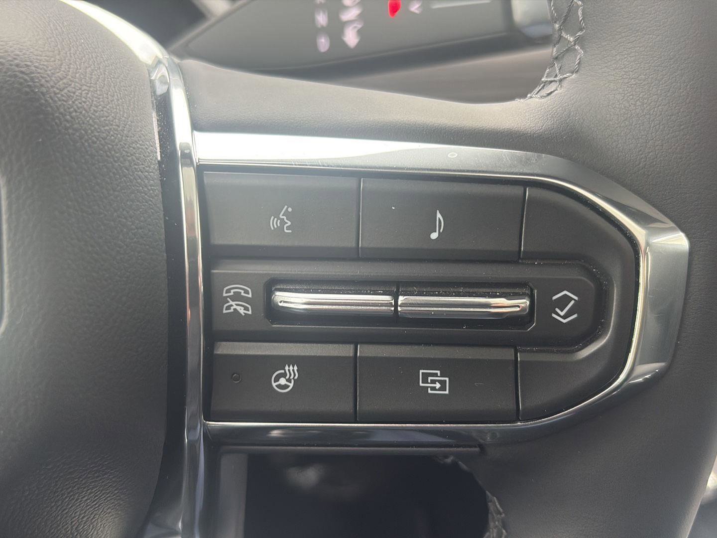 Used 2024 GMC Sierra EV Denali AWD/4WD image 18