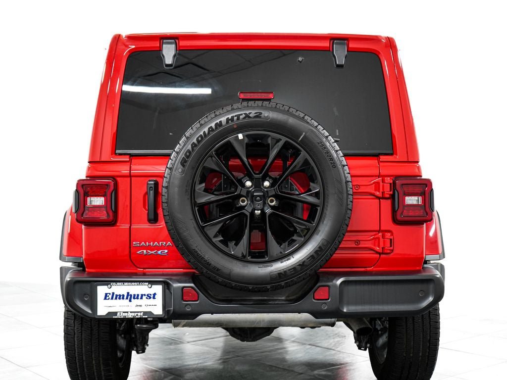 Used 2025 Jeep Wrangler Unlimited Sahara w/ Safety Group AWD/4WD image 6