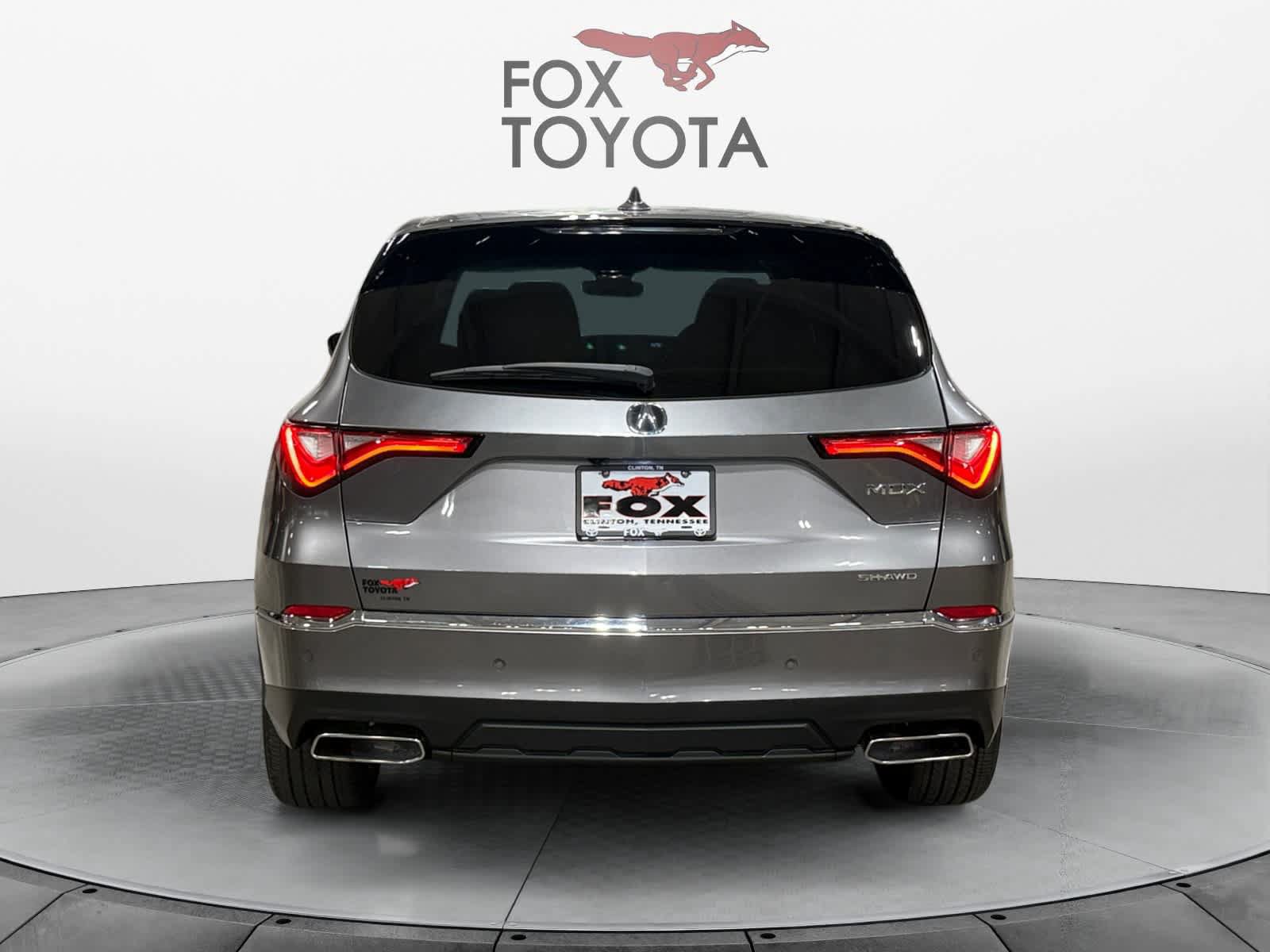 Used 2023 Acura MDX SH-AWD w/ Technology Package image 5