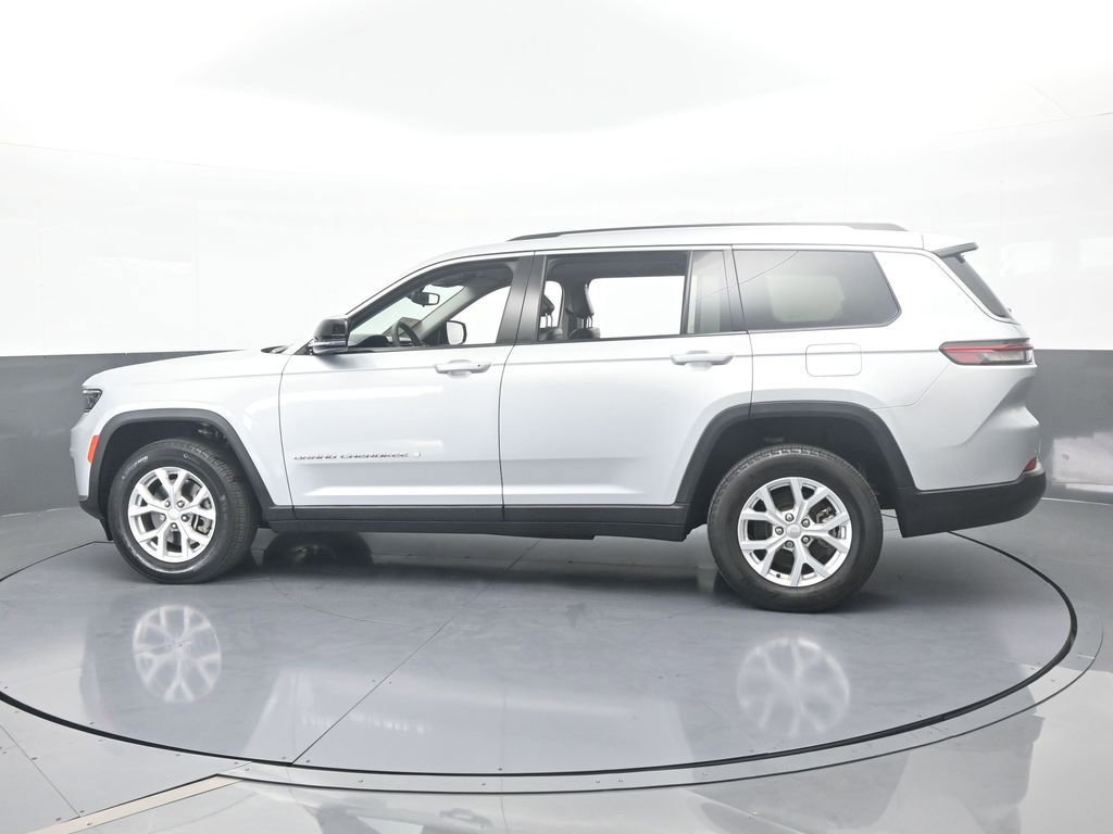 Used 2023 Jeep Grand Cherokee L Limited image 3