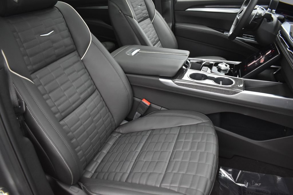 Certified 2026 Cadillac Escalade ESV V AWD/4WD image 35