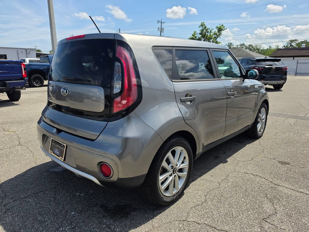 Used 2017 Kia Soul + FWD image 3