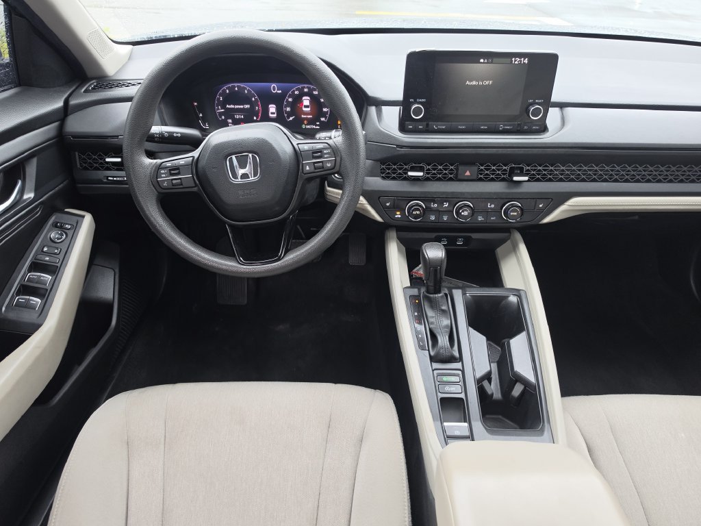 Used 2025 Honda Accord SE image 13