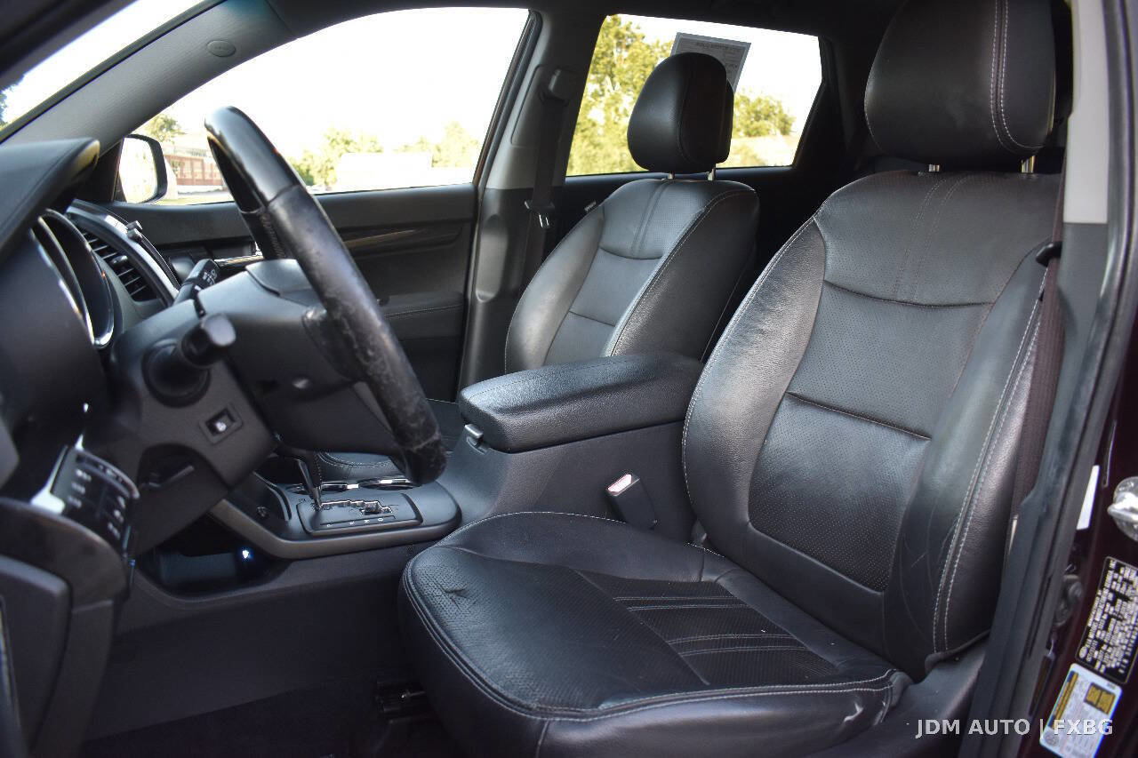 Used 2012 Kia Sorento SX w/ SX Premium Pkg AWD/4WD image 12