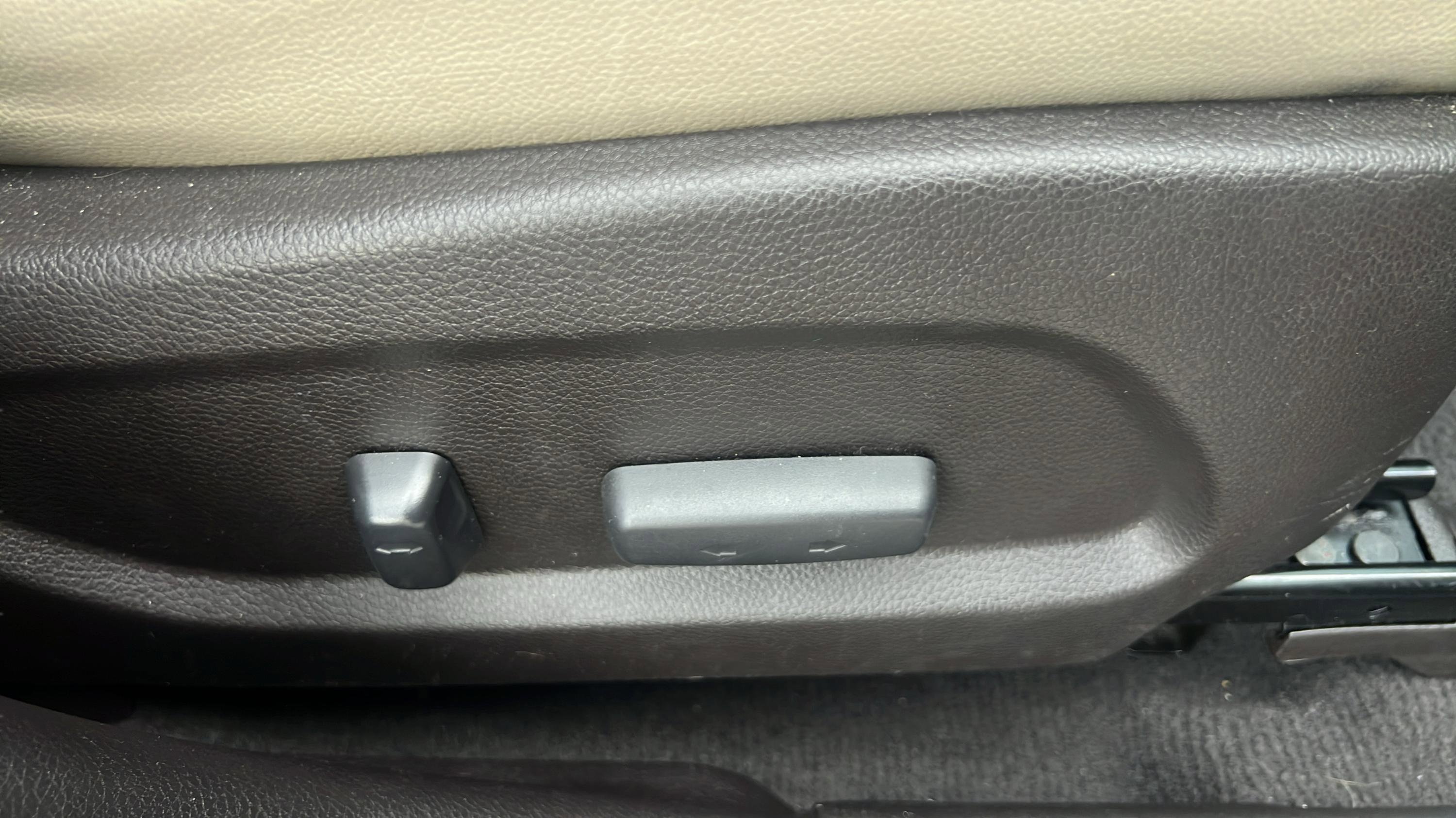 Used 2016 Hyundai Santa Fe SE w/ Option Group 03 image 20