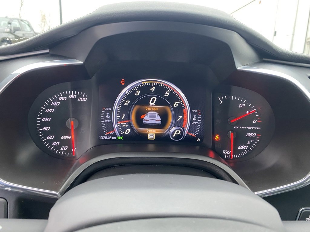 Used 2014 Chevrolet Corvette Stingray Coupe image 16