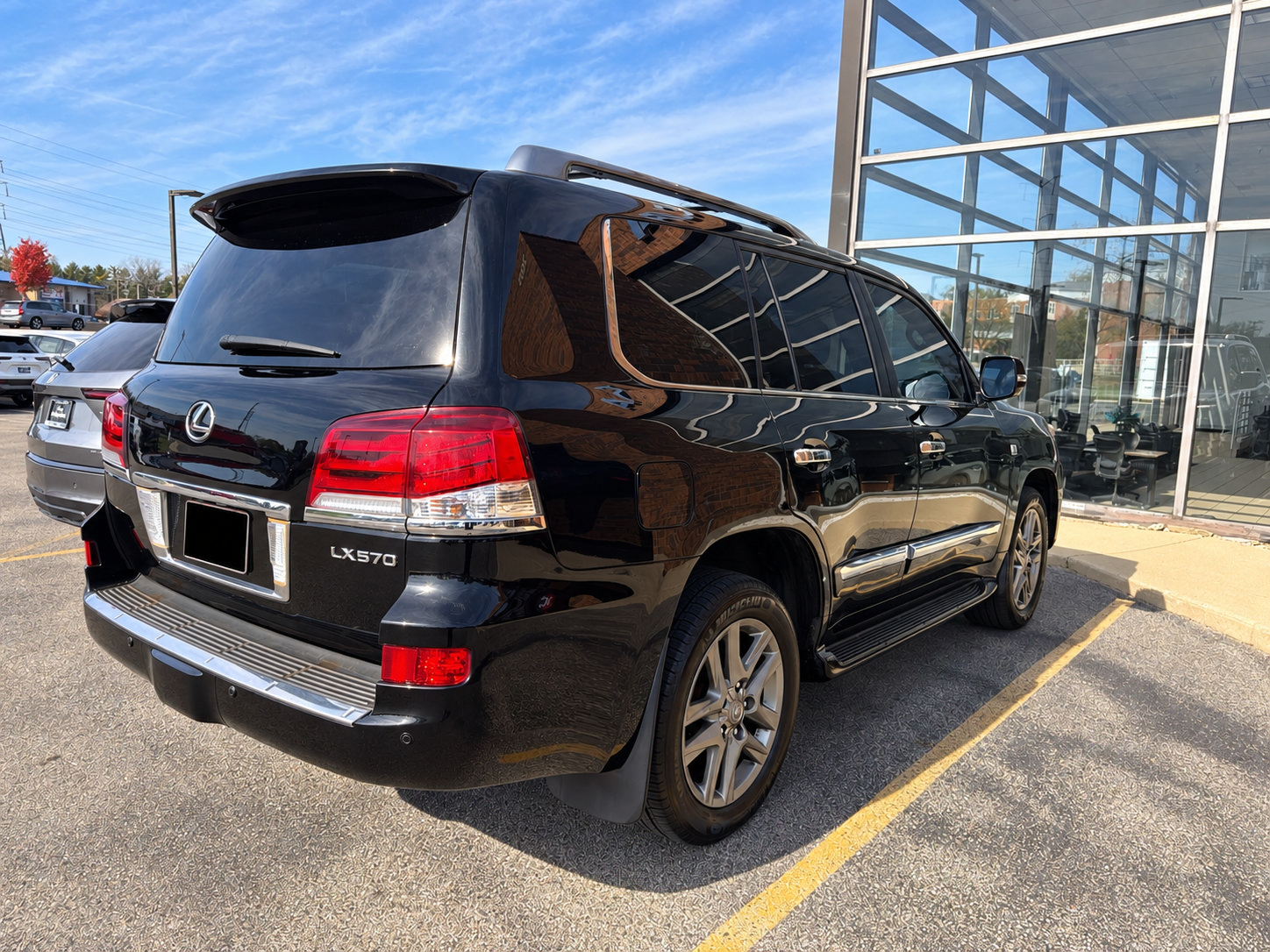 Used 2013 Lexus LX 570 4WD w/ Luxury Pkg image 6