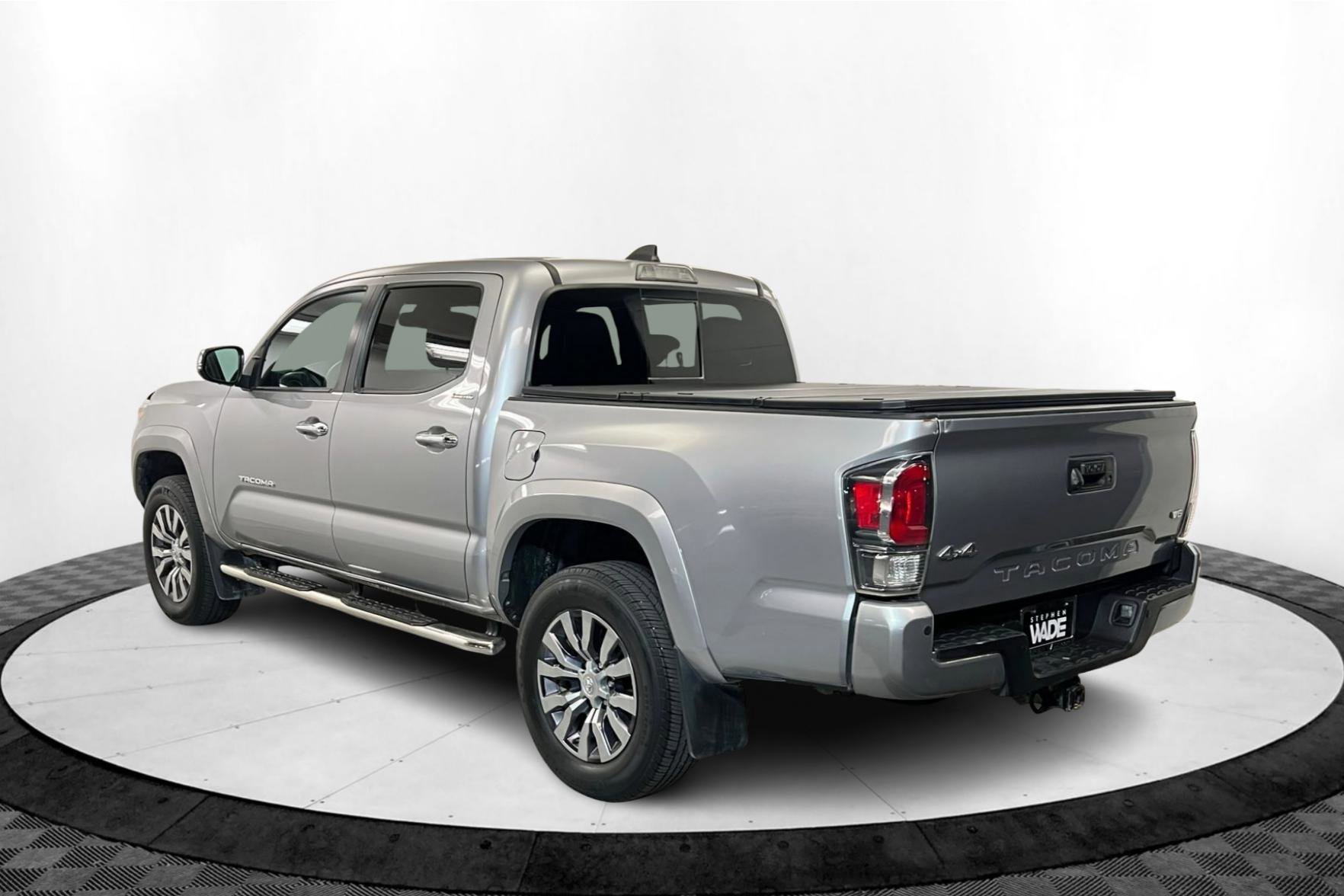 Used 2021 Toyota Tacoma Limited image 3