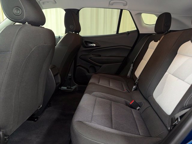 Used 2024 Chevrolet Trax LS w/ LS Convenience Package FWD image 17