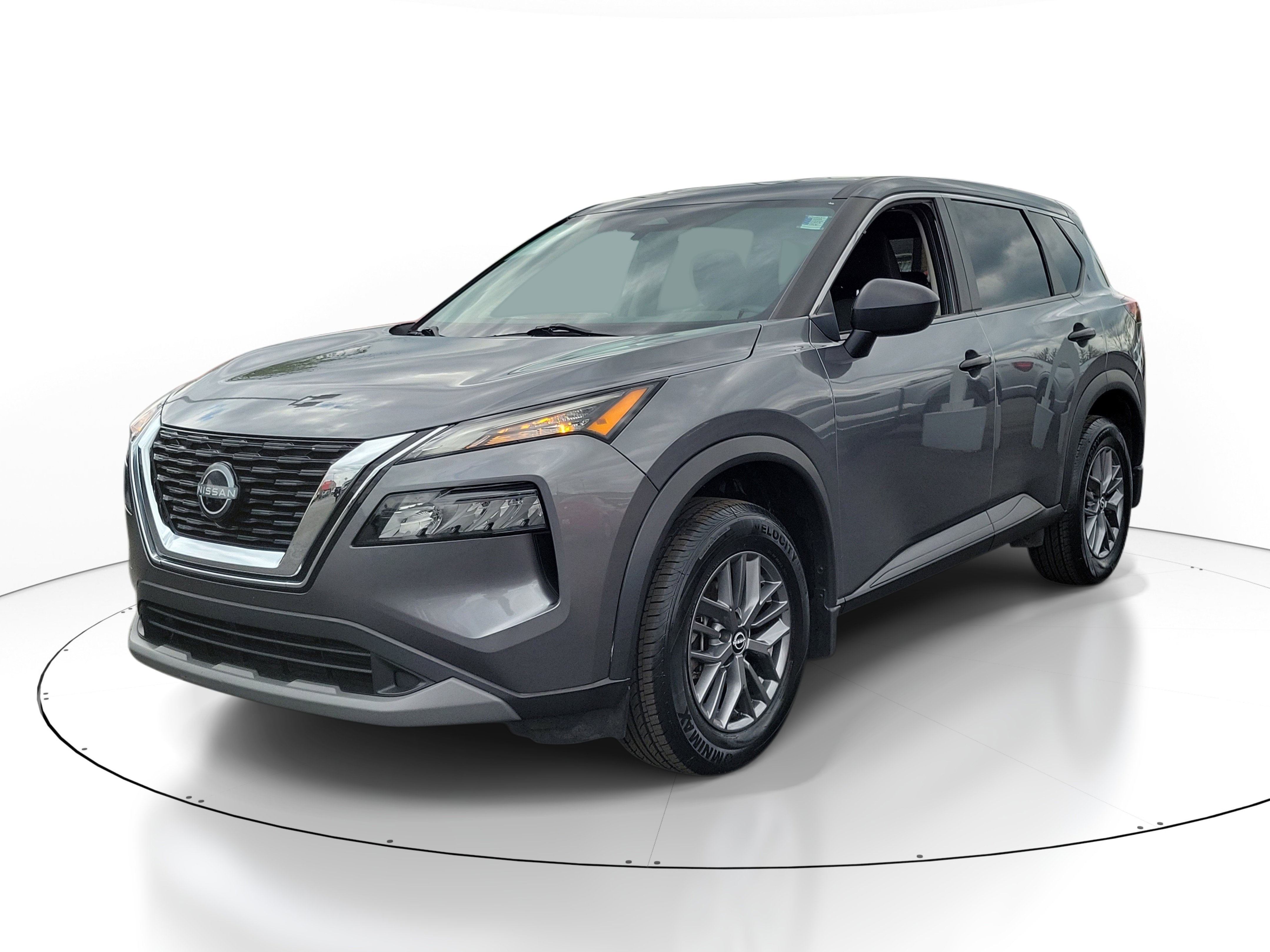 Certified 2022 Nissan Rogue S FWD image 2