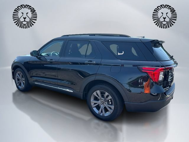 Used 2025 Ford Explorer Active w/ Active Comfort Package AWD/4WD image 9