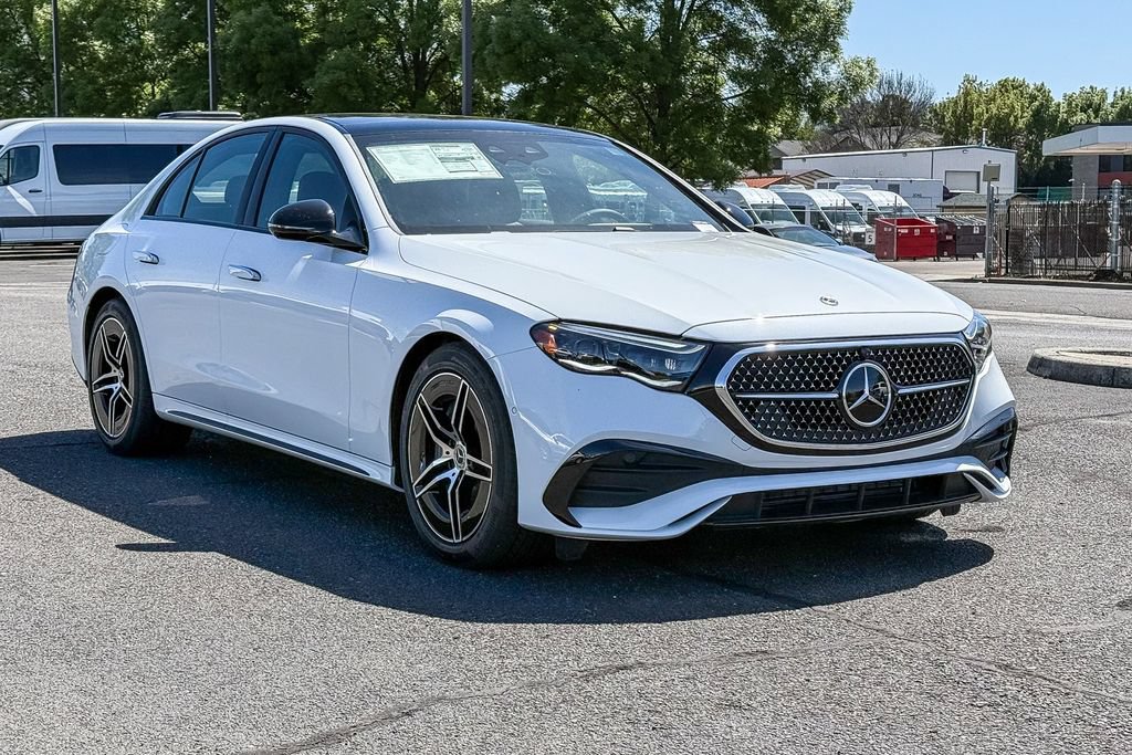 New 2026 Mercedes-Benz E 450 4MATIC Sedan image 4