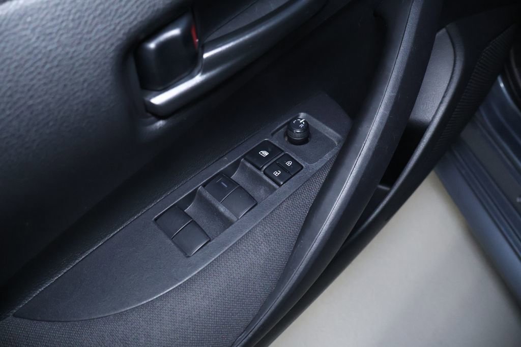 Used 2023 Toyota Corolla LE image 12