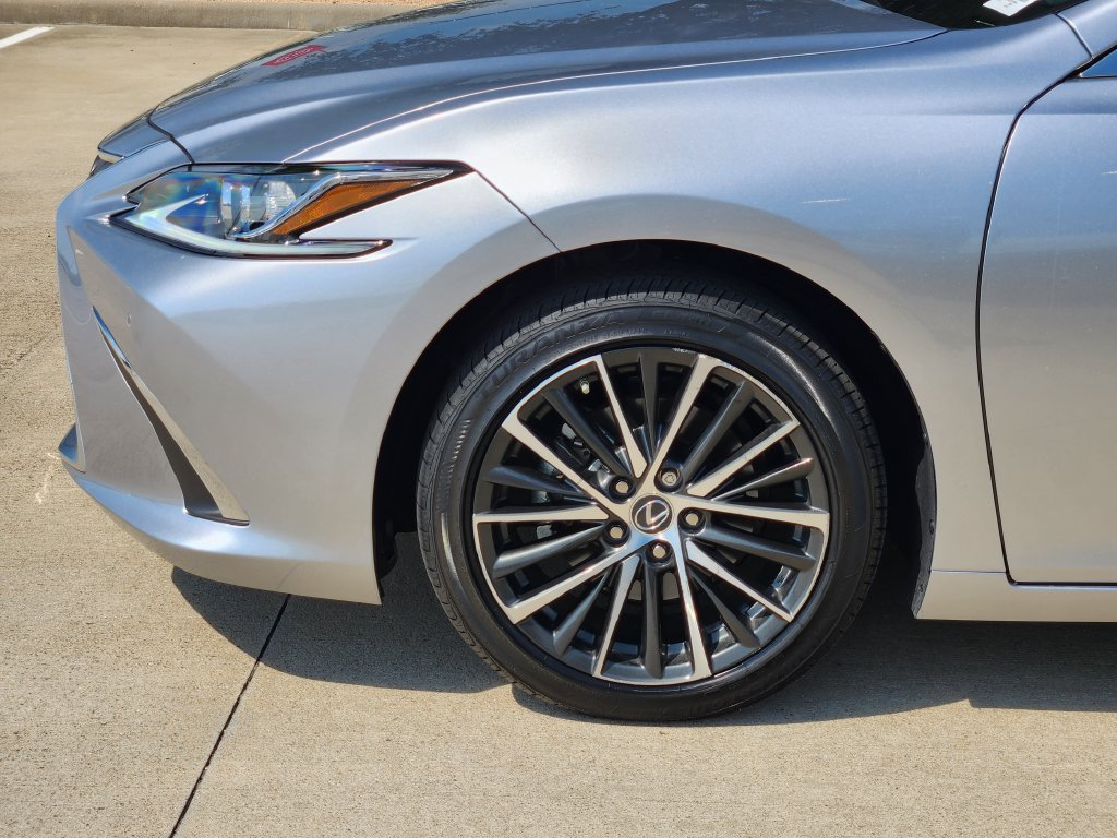 Certified 2025 Lexus ES 350 w/ Premium Package FWD image 8