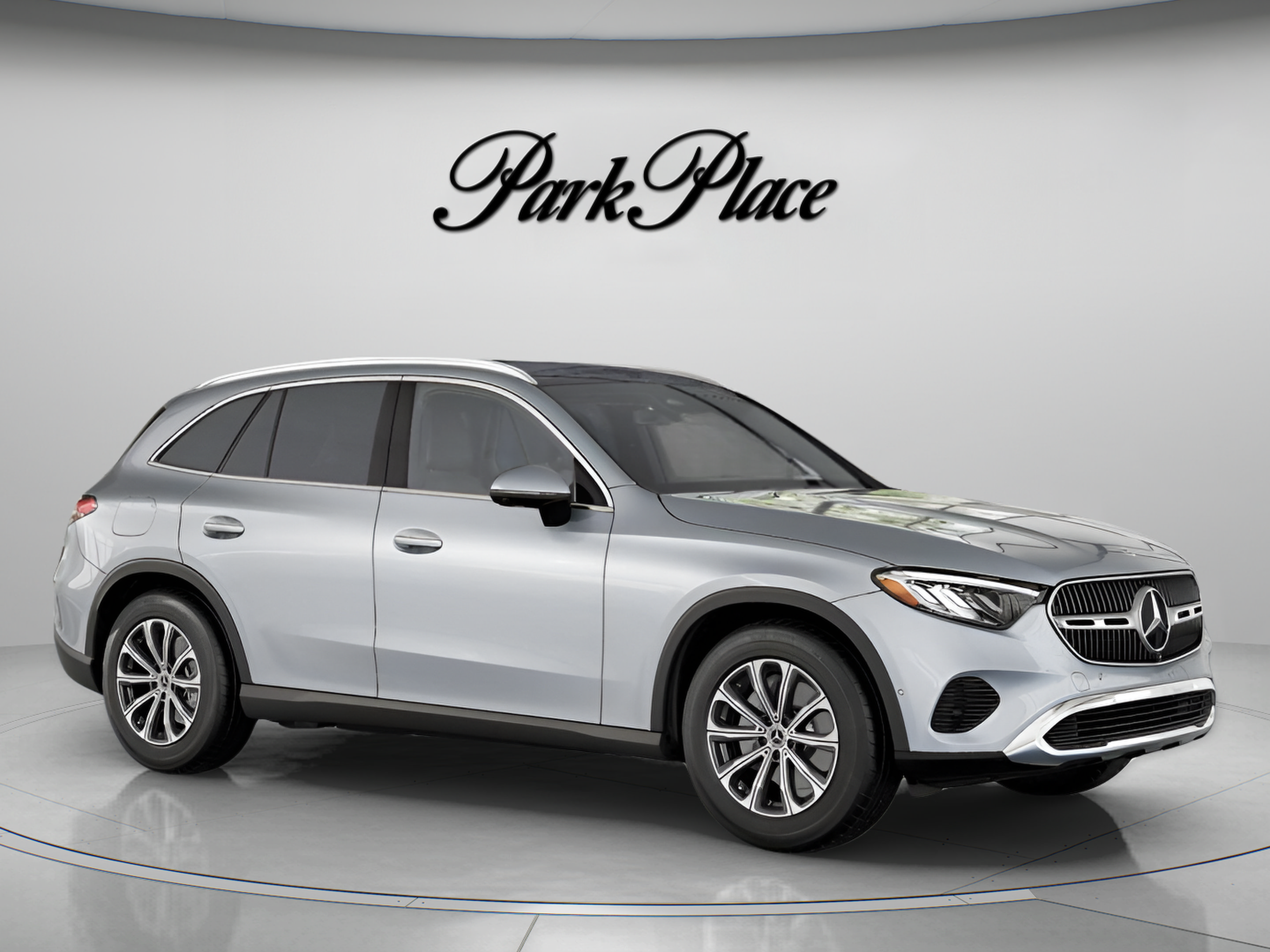 Used 2026 Mercedes-Benz GLC 300 4MATIC image 31